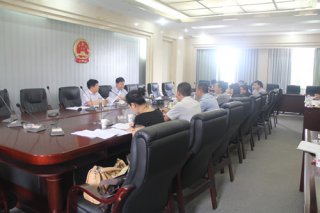 政府領(lǐng)導(dǎo)、企業(yè)代表參加了崇禮新城投資合作協(xié)議討論會